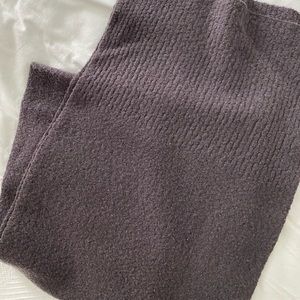 Aritzia Auxiliary warm gray scarf